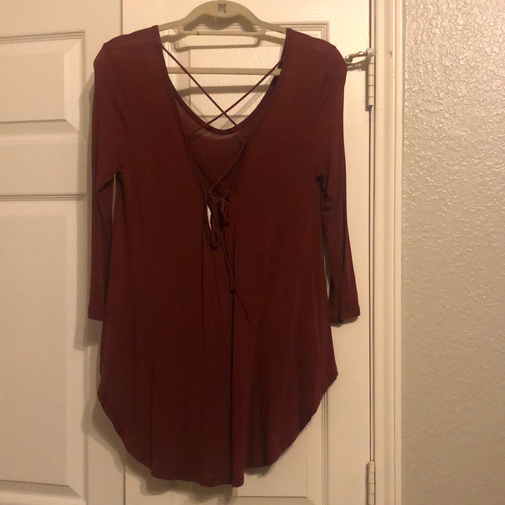 Lush 3/4 length cross tie back top